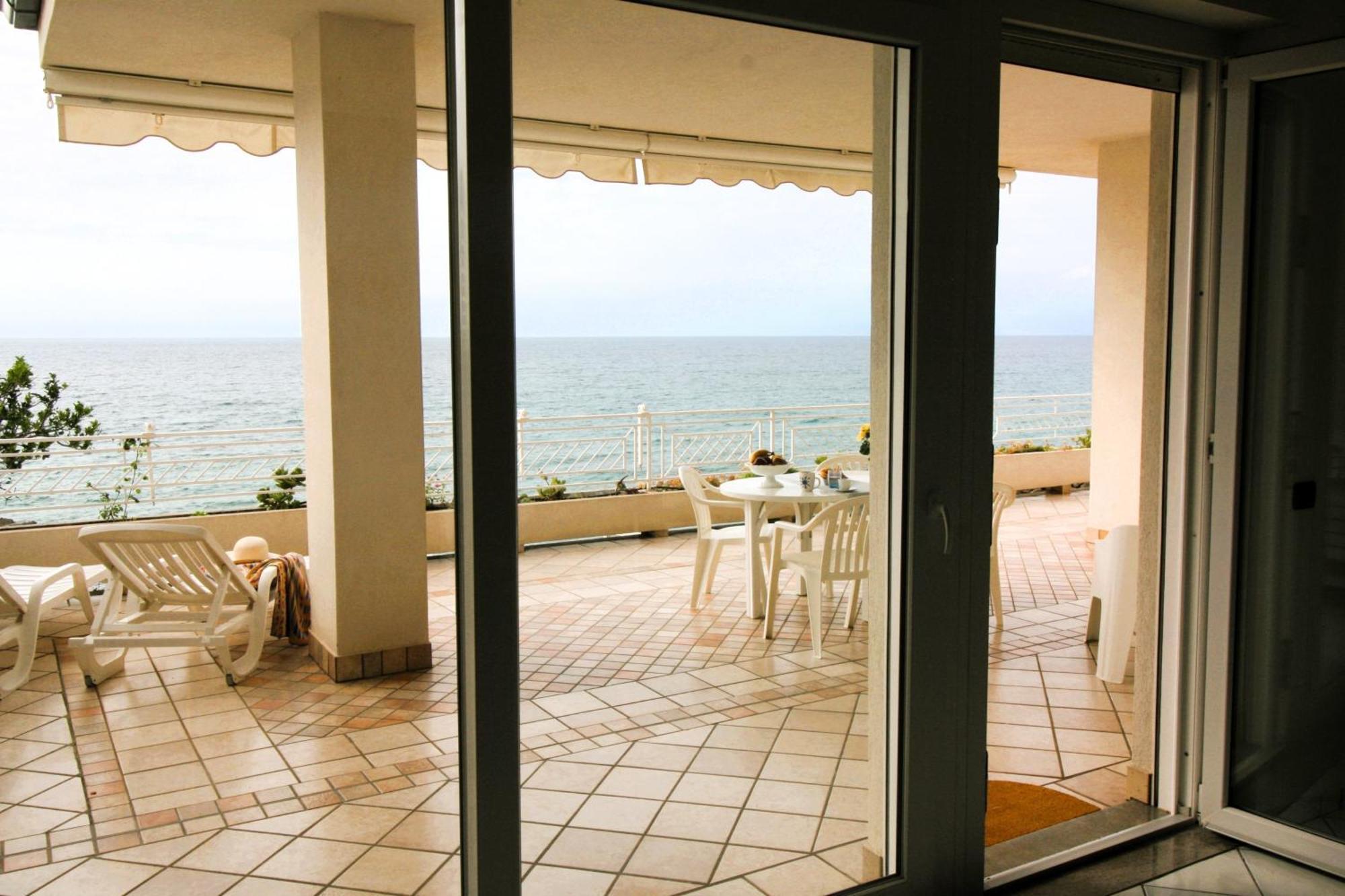 Villa Laura - Sul Mare Pizzo  Eksteriør bilde